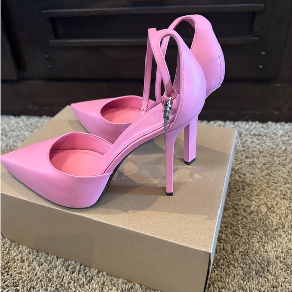 Givenchy G-Lock Platform Pumps in Leather Pink Sz. 40 EU (9.5 US, 7 UK) NEW - Picture 5 of 8